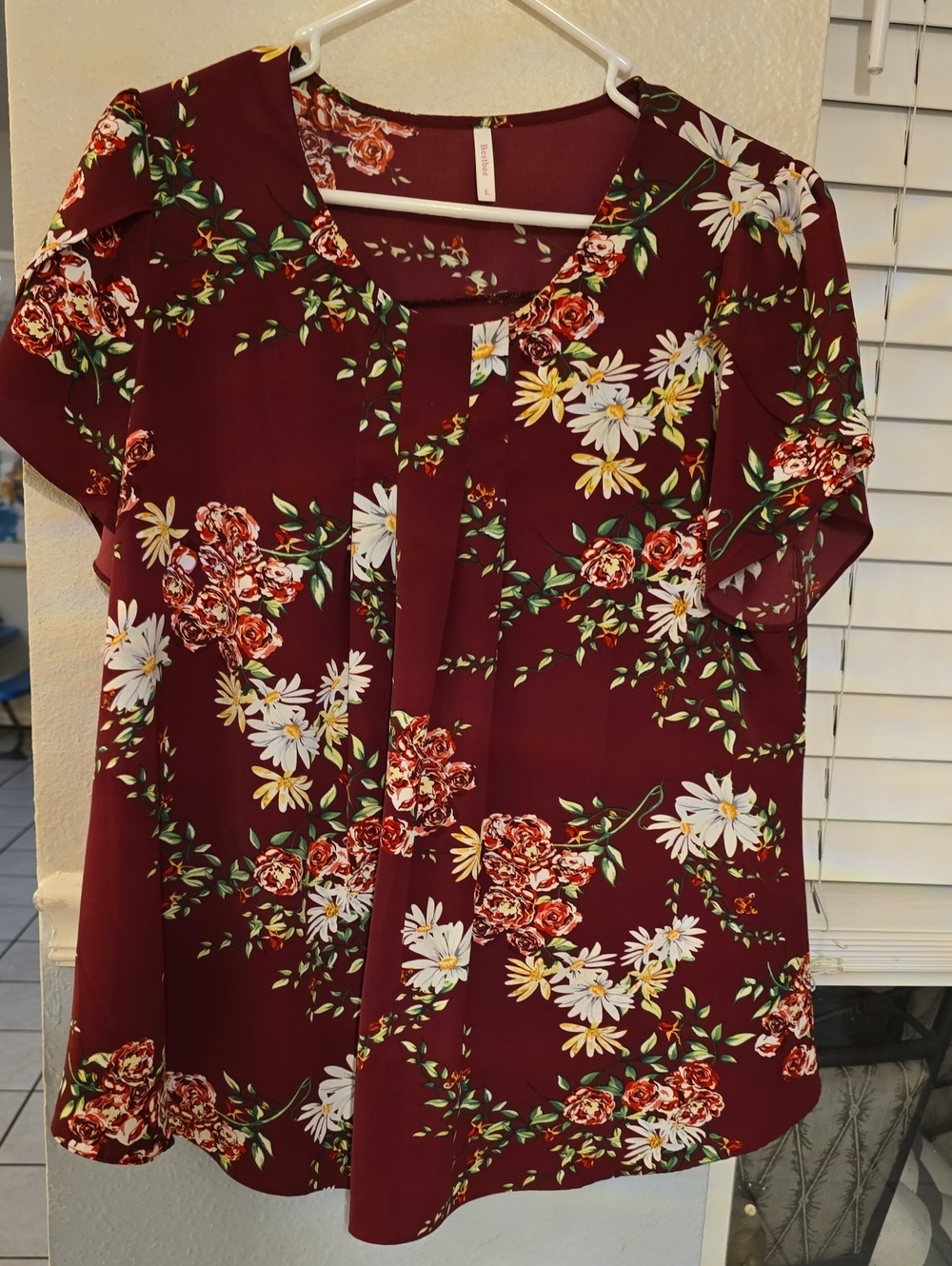 Women’s Floral Split-Front Blouse in Burgundy